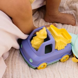 Le camion pompier de mr renard, made in france en matière recyclée, bleu