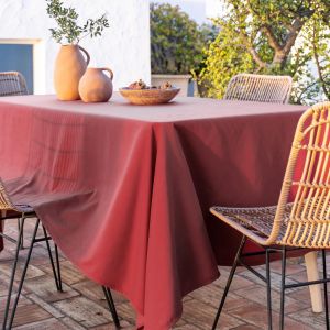 Image de Nappe PEACHSKIN 140x140 rouge grenade