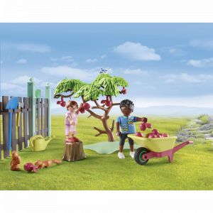 Playmobil 71510 Poulailler et Jardin, avec 2 Personnages et 2 Animaux- Gamme Tiny House fabriquée avec Plus de 80% de matériaux recyclés ou biosourcés en Moyenne - Univers myLife - Dès 4 Ans