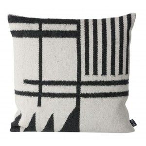 Image de Ferm Living Coussin KILIM Lignes noires - Multicouleur