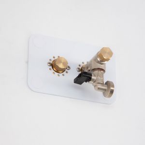 Platine sortie de cloison double à sertir PER Ø16 pour évier/machine à laver – Platine encastrable + habillage + kit de fixation mural