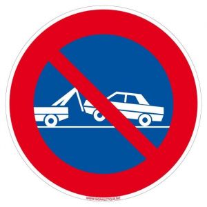 Signaletique.biz France - Panneau Stationnement Interdit sous Peine de Mise en Fourrière - Adhésif 125 mm - Conforme aux normes de signalisation