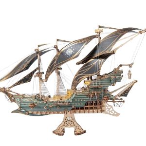 Future corsair ship - green - maquette