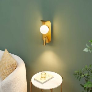 Kosilum Applique dorée glamour avec interrupteur liseuse et boule en verre - Matalia