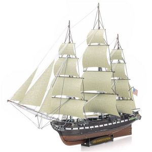 Metal Earth Maquette USS construction