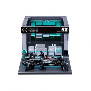 Bburago Formule 1 Pit Stop Mercedes AMG #Russell - Set 1/43 avec Figurines De Mécaniciens, Stand Et Accessoires - Modèle Réduit Officiel F1 - Détails Réalistes - Edition Collector