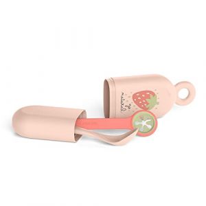 Suavinex On the Go, Set Couverts B&eacute;b&eacute; avec Cuill&egrave;re + Porte-Cuill&egrave;re + Porte-Bavoir. Pour manger &agrave; l'ext&eacute;rieur. Lavable au lave-vaisselle. Pour B&eacute;b&eacute;s +4 Mois, Fraise, Corail