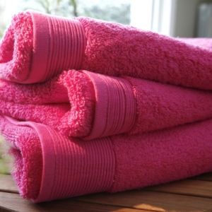 Blanc des vosges Eponge unie Serviette de Bain Coton Fuchsia 55x110 cm