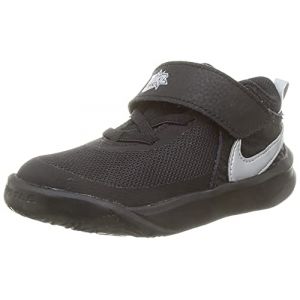 Nike Team Hustle D 10, Chaussure de Piste d'athltisme Garçon Unisex Kinder, Black Metallic Silver Volt White, 17 EU