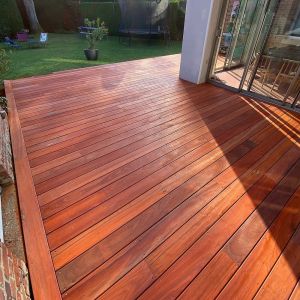 Kit terrasse bois exotique PADOUK pour 10 m², Lames 2,15 m, lambourdes 2,75 m et visserie Inox.