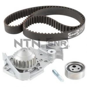SNR Pompe &agrave; eau + kit de courroie de distribution KDP455.411