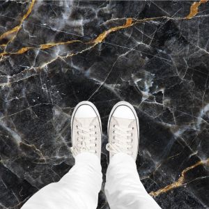 Ambiance Sticker Sol Carreaux de Ciment Azulejos avec Laminat de Protection Plastique Anti-Dérapant | Mabre Noir Sol Résistant à l'eau - Sticker Carrelage Adhésif pour Sol - 60 x 60 cm