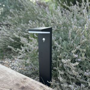 Arum Lighting Borne solaire jackson Equi. 60W Détecteur de Présence 3 Modes
