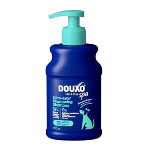 Douxo Skin & Coat Spa - Ultra-Safe Shampoing Anti-odeurs pour Chien, 250 ML, nettoie et Hydrate la Peau, élimine Les Mauvaises odeurs, Laisse Le Pelage Doux et agréablement parfumé, respecte la Peau.