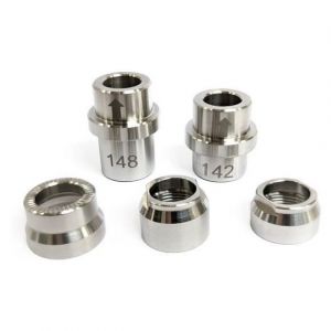 Image de Wahoo Fitness Adaptateur Axe traversant 142 / 148 Kickr '18 / Core - Accessoires & pi&egrave;ces d&eacute;tach&eacute;es home trainers Taille unique