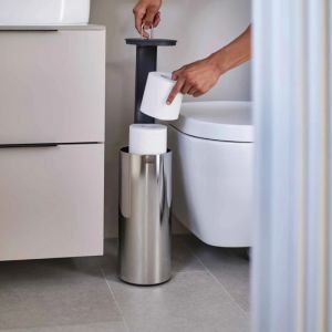 Joseph joseph EasyStore Luxe Porte-Rouleau de Papier Toilette avec Couvercle, Acier Inoxydable, Capacité 3 Rouleaux, Stainless Steel/Dark Grey