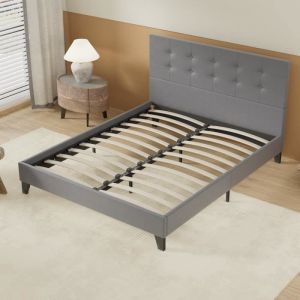 Lit 140x190cm simili cuir gris avec t&ecirc;te de lit boutonn&eacute;e, sommier lattes en bois