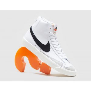 Image de Nike W Blazer Mid '77, Chaussure de Basketball Femme, White Black Sail, 38.5 EU