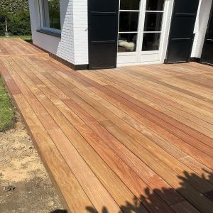 Kit terrasse bois exotique CUMARU pour 80 m², Lames 3,35 m, lambourdes 2,15 m et visserie Inox.