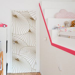 Plage Sticker mural autocollant ombrelles blanches et or, Décoration murale 204 cm X 83 cm - Autocollant mural avec ombrelles blanches et or, 204 cm X 83 cm