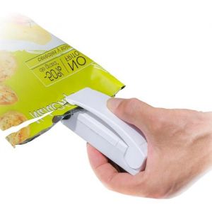 Machine &agrave; Sceller les Sacs avec Aimant pour R&eacute;frig&eacute;rateur - Scelleuse de Sacs en Plastique et Emballeuse sous Vide d'air Domestique, 2-en-1, Pour Aliments et Sacs sous Vide, Fermeture Herm&eacute;tique pour Prolonger la Conservation des Aliments - Stra&szlig;e Te