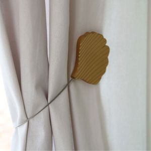 Madeco Embrasse &agrave; rideaux aimant&eacute;e coquillage en bois patin&eacute; dor&eacute; Ginko
