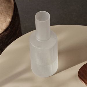 Ferm Living Carafe & verre - Carafe RIPPLE Givr&eacute;