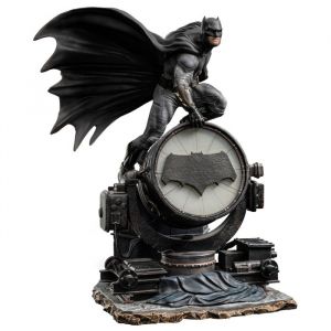 Iron Studios DC Comics - Statuette Zack Snyder's Justice League 1/10 Deluxe Art Scale Batman on Batsignal 28 cm