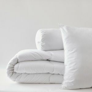 Blanrêve Pack Couette très chaude 140 x 200 + Oreiller 60 x 60 + Polochon 90 Polycoton Confort traité Anti Acarien Soft & care