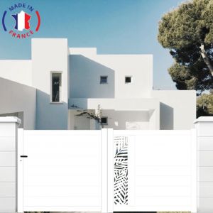 Packit Portail aluminium coulissant d&eacute;coupe laser en kit dimensions L.3000 (entre piliers) x H.1500 mm Couleurs Blanc (ral 9010)