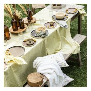 Alexandre Turpault Nappe en lin vert 190x320