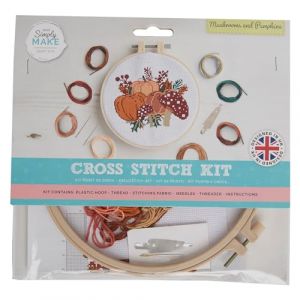 Simply MAKE Kit de broderie au point de croix &ndash; Champignons et citrouilles pour enfants et adultes, y compris cerceau, fil &agrave; broder, tissu et aiguille &ndash; Parfait pour les travaux manuels pour adultes