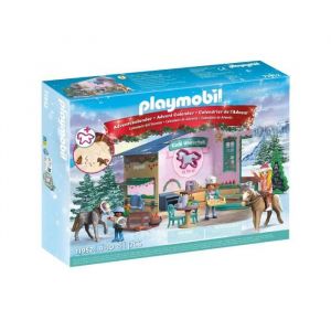 Playmobil Christmas Baking at The Riding Café