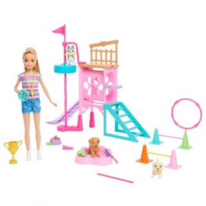 Mattel Coffret Parcours D’Obstacles Et Poupée Stacie Avec 3 Chiots À Entraîner, +20 Éléments, Terrain De Jeu Et Accessoires, Jouet Enfant, A Partir De 3 Ans, HRM10