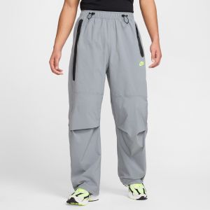 Image de Nike Tech Oversized Woven Pants, Pantalons de survêtements, en gris, taille: M - Couleur gris - Taille M