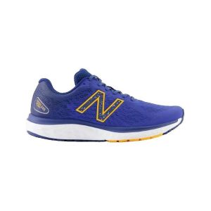 New Balance Pour homme. Trainers Fresh Foam 680v7 marine