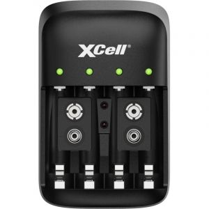 Branchez le chargeur rapide avec LED, avec contr&ocirc;le de canal individuel pour AA, AAA