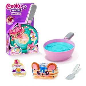Moose Toys Cookeez Makery Pancake Treatz, Fais Apparaître Une Peluche Parfumée, Place Le Mélange sur la Poêle et Retourne Le Pancake : Une Peluche Parfumée Interactive Apparaît, Quelle Surprise Vas-Tu Créer