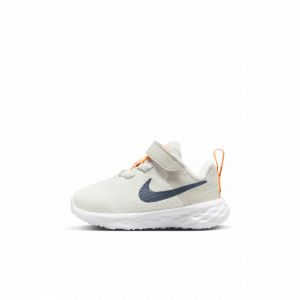 Nike Baskets Revolution Blanc - Taille 18 1/2;19 1/2;21;22;23 1/2;25;26;27