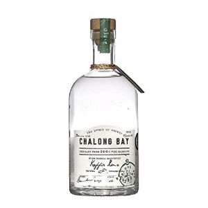 CHALONG BAY - Infuse Kaffir Lime - Boisson spiritueuse à base de rhum - 40% Alcool - Origine : Thaïlande - Bouteille 70 cl