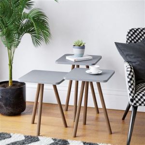 Set de 3 tables d'appoint Hobro carrées trépied gris [en.casa]