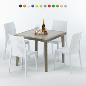 Grand Soleil Table carr&eacute;e beige + 4 chaises color&eacute;es Poly rotin synth&eacute;tique ELEGANCE | Bistrot Blanc