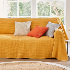 Jeté de canapé en coton motifs nid d'abeille FEROE Jaune curry