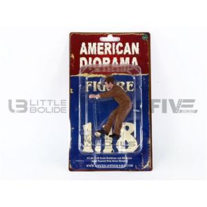 American Diorama Voiture Miniature de Collection 1-18 - FIGURINES Race Day Figurine V - Brown - 76287