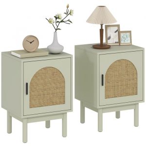 Homcom Lot de 2 tables de chevet - avec porte en r&eacute;sine tress&eacute;e, &eacute;tag&egrave;re r&eacute;glable et pieds en bois massif - style boho - vert