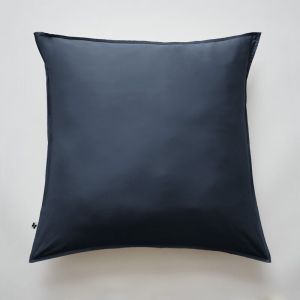 L'effet Papillon - Taie d'oreiller 63 x 63 cm satin de bambou Salomé Bleu foncé - Bleu foncé