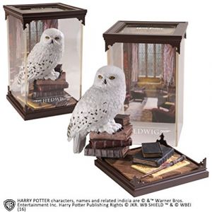 The Noble Collection Harry Potter Statuette Magical Creatures Hedwig 19 cm