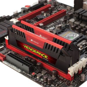 Image de Corsair CMY16GX3M2A2400C11R - Barrettes mémoire Vengeance Pro Series 16 Go (2 x 8 Go) DDR3 2400 MHz 240 pins