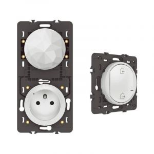 Legrand Pack de démarrage Céliane with Netatmo pour installation connectée 1 prise et 1 commande sans fils blanc 067700A