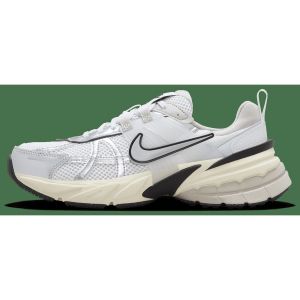 Nike Femme V2K Run Sneaker, Summit White Metallic Silver, 35.5 EU